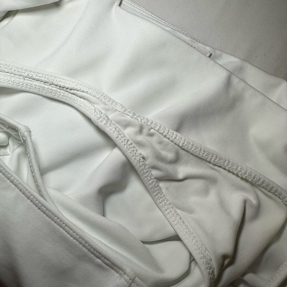 Babaton Contour Square-neck Bodysuit - Picture 3 of 3